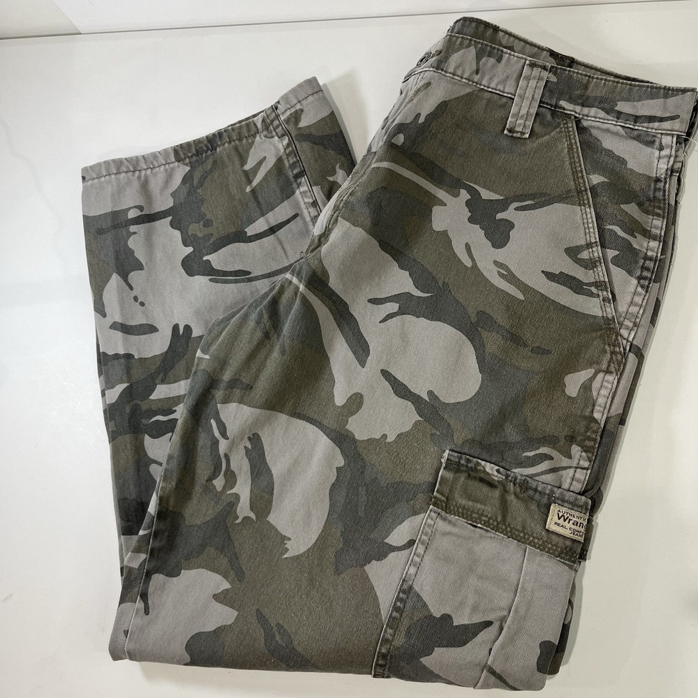 VTG Y2K Wrangler Camo Cargo Pants Mens Relaxed Straight Leg 36x30 Utility Grunge